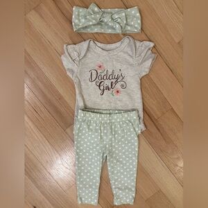 NWOT Baby Essentials Baby Outfit